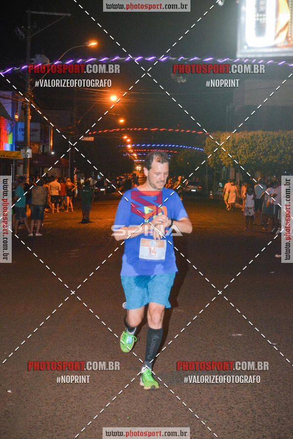 Buy your photos of the event70 CORRIDA DE BRODOWSKI on Fotop