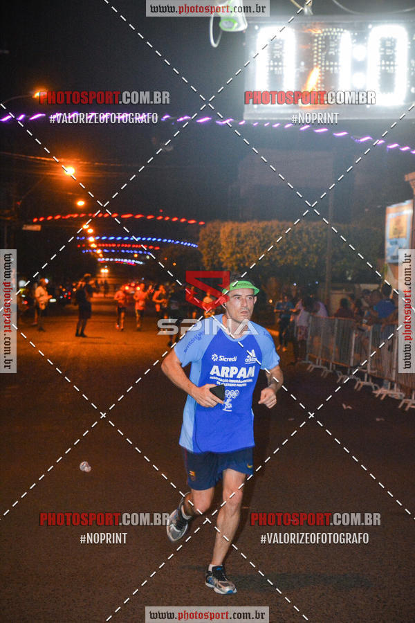 Buy your photos of the event70 CORRIDA DE BRODOWSKI on Fotop
