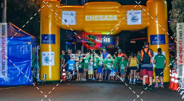 Buy your photos of the event70 CORRIDA DE BRODOWSKI on Fotop