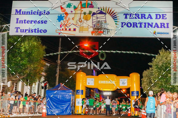 Buy your photos of the event70 CORRIDA DE BRODOWSKI on Fotop