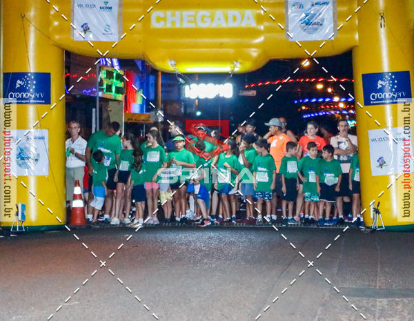 Buy your photos of the event70 CORRIDA DE BRODOWSKI on Fotop