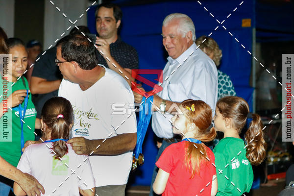 Buy your photos of the event70 CORRIDA DE BRODOWSKI on Fotop