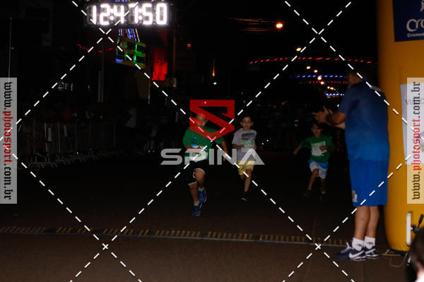 Buy your photos of the event70 CORRIDA DE BRODOWSKI on Fotop