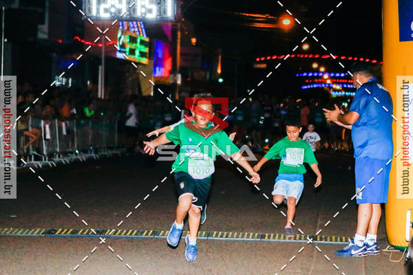 Buy your photos of the event70 CORRIDA DE BRODOWSKI on Fotop