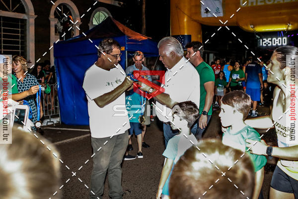 Buy your photos of the event70 CORRIDA DE BRODOWSKI on Fotop