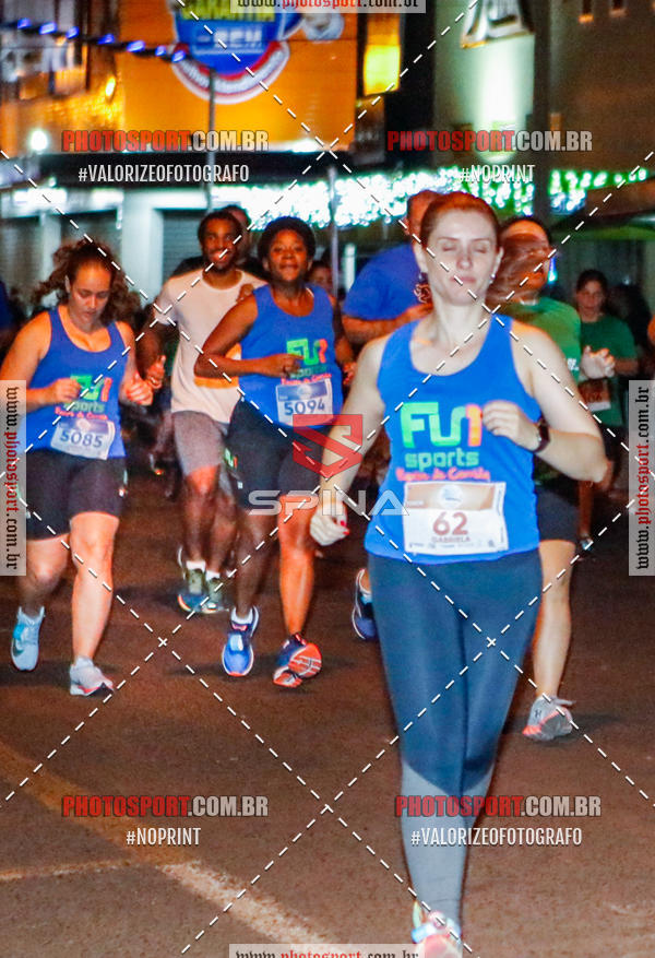 Buy your photos of the event70 CORRIDA DE BRODOWSKI on Fotop