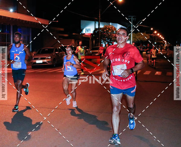 Buy your photos of the event70 CORRIDA DE BRODOWSKI on Fotop