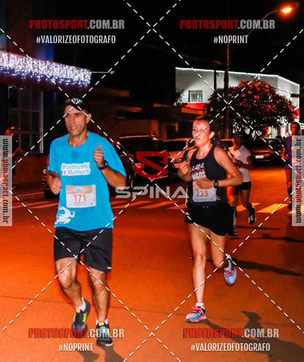 Buy your photos of the event70 CORRIDA DE BRODOWSKI on Fotop