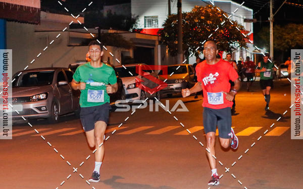 Buy your photos of the event70 CORRIDA DE BRODOWSKI on Fotop