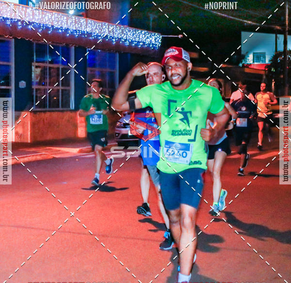 Buy your photos of the event70 CORRIDA DE BRODOWSKI on Fotop