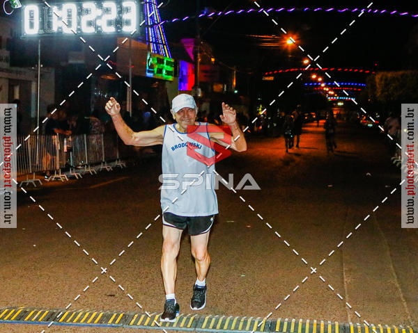 Buy your photos of the event70 CORRIDA DE BRODOWSKI on Fotop