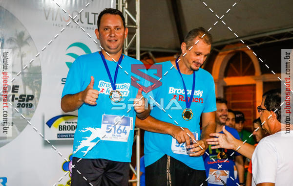 Buy your photos of the event70 CORRIDA DE BRODOWSKI on Fotop