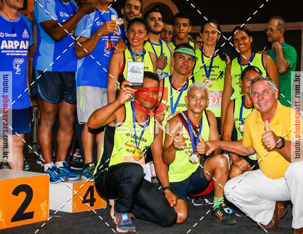 Buy your photos of the event70 CORRIDA DE BRODOWSKI on Fotop