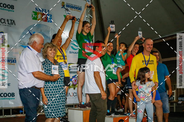 Buy your photos of the event70 CORRIDA DE BRODOWSKI on Fotop