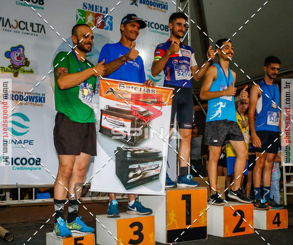 Buy your photos of the event70 CORRIDA DE BRODOWSKI on Fotop