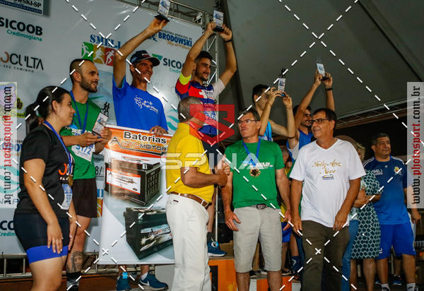 Buy your photos of the event70 CORRIDA DE BRODOWSKI on Fotop