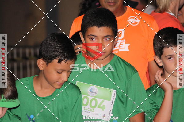 Buy your photos of the event70 CORRIDA DE BRODOWSKI on Fotop