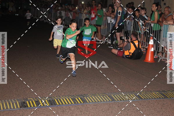 Buy your photos of the event70 CORRIDA DE BRODOWSKI on Fotop