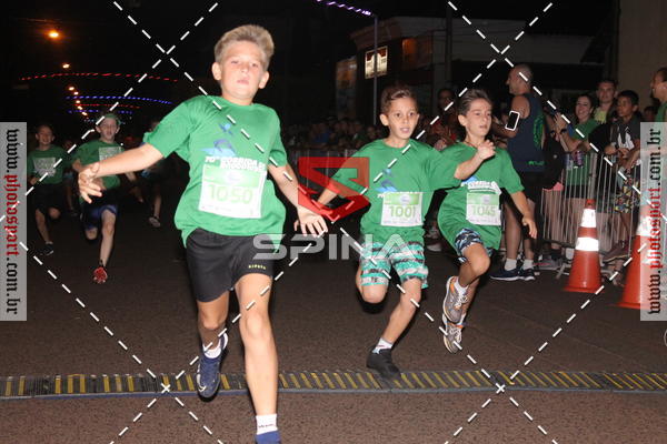 Buy your photos of the event70 CORRIDA DE BRODOWSKI on Fotop