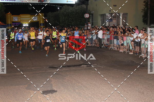 Buy your photos of the event70 CORRIDA DE BRODOWSKI on Fotop
