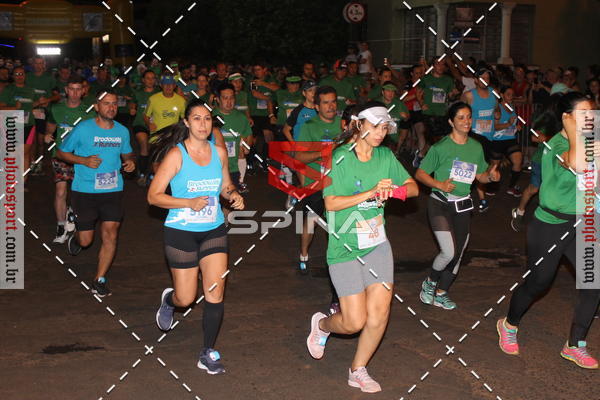 Buy your photos of the event70 CORRIDA DE BRODOWSKI on Fotop