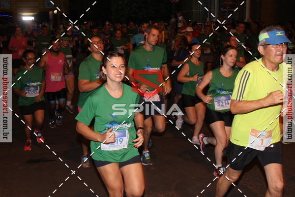 Buy your photos of the event70 CORRIDA DE BRODOWSKI on Fotop