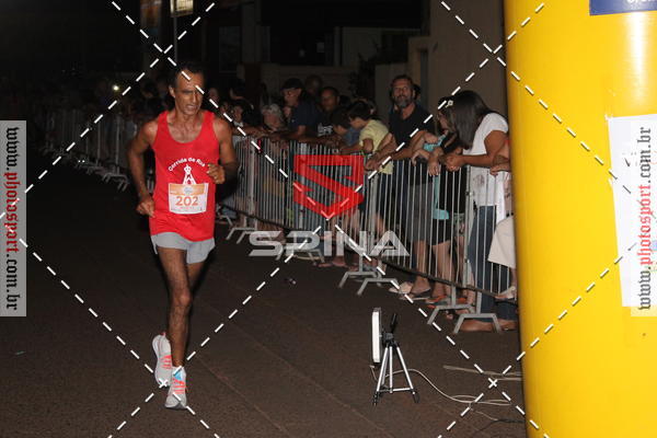 Buy your photos of the event70 CORRIDA DE BRODOWSKI on Fotop