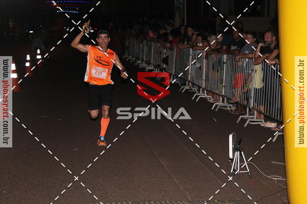 Buy your photos of the event70 CORRIDA DE BRODOWSKI on Fotop