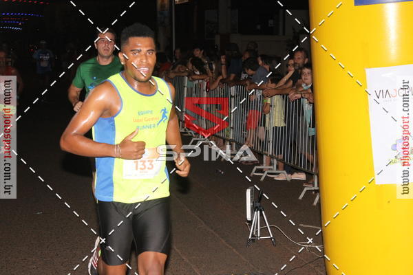 Buy your photos of the event70 CORRIDA DE BRODOWSKI on Fotop