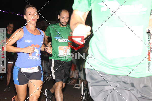 Buy your photos of the event70 CORRIDA DE BRODOWSKI on Fotop