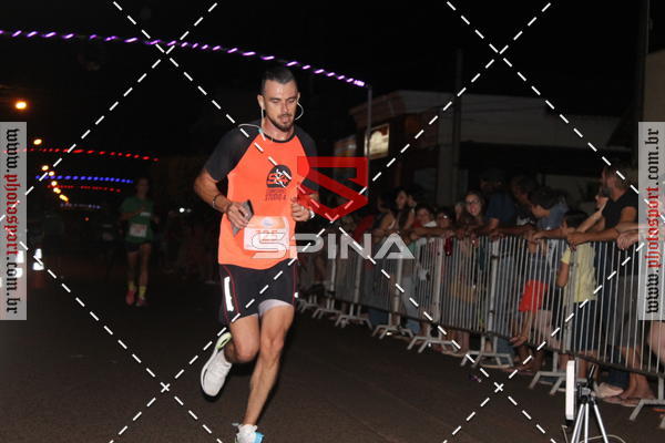 Buy your photos of the event70 CORRIDA DE BRODOWSKI on Fotop