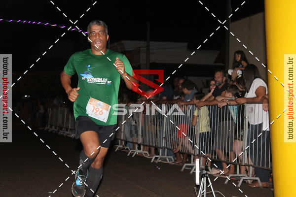 Buy your photos of the event70 CORRIDA DE BRODOWSKI on Fotop