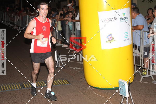 Buy your photos of the event70 CORRIDA DE BRODOWSKI on Fotop