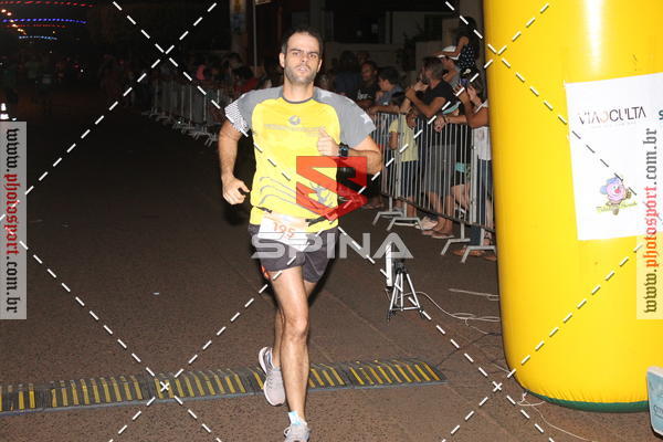 Buy your photos of the event70 CORRIDA DE BRODOWSKI on Fotop