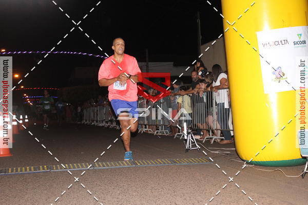 Buy your photos of the event70 CORRIDA DE BRODOWSKI on Fotop