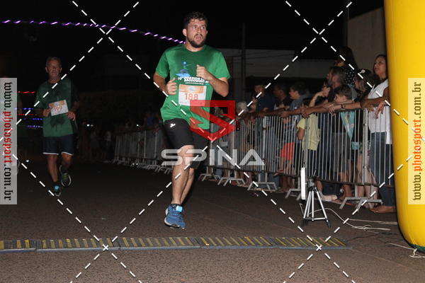 Buy your photos of the event70 CORRIDA DE BRODOWSKI on Fotop