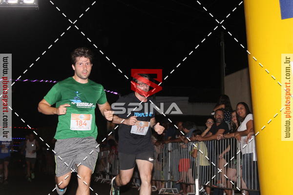 Buy your photos of the event70 CORRIDA DE BRODOWSKI on Fotop