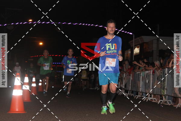 Buy your photos of the event70 CORRIDA DE BRODOWSKI on Fotop