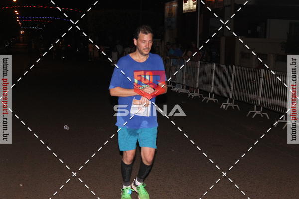 Buy your photos of the event70 CORRIDA DE BRODOWSKI on Fotop