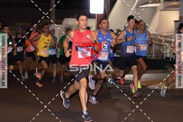 Achetez vos photos de l'vnement70 CORRIDA DE BRODOWSKI sur Fotop