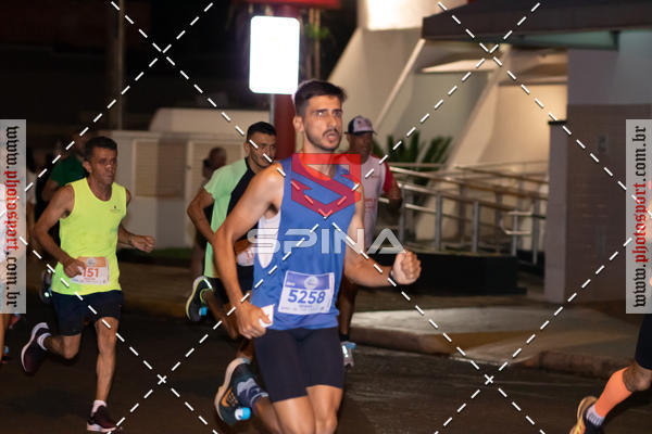 Achetez vos photos de l'vnement70 CORRIDA DE BRODOWSKI sur Fotop