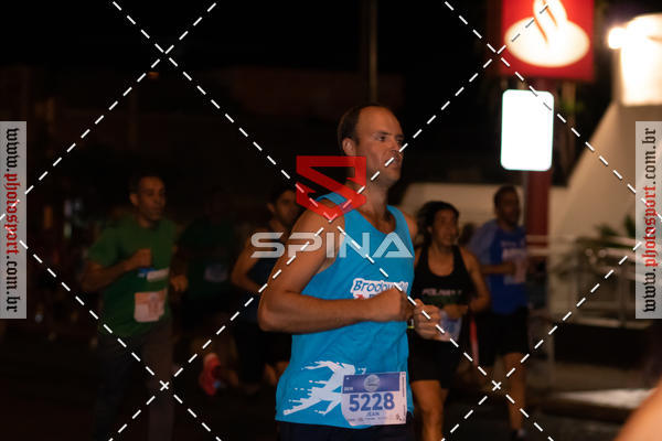 Achetez vos photos de l'vnement70 CORRIDA DE BRODOWSKI sur Fotop