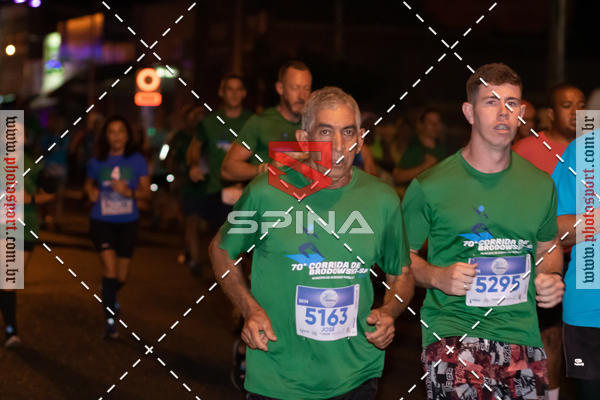 Buy your photos of the event70 CORRIDA DE BRODOWSKI on Fotop
