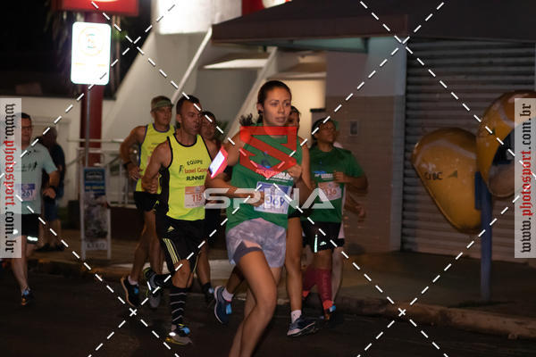 Buy your photos of the event70 CORRIDA DE BRODOWSKI on Fotop