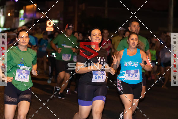 Buy your photos of the event70 CORRIDA DE BRODOWSKI on Fotop
