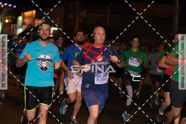 Buy your photos of the event70 CORRIDA DE BRODOWSKI on Fotop