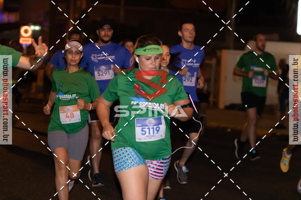 Buy your photos of the event70 CORRIDA DE BRODOWSKI on Fotop