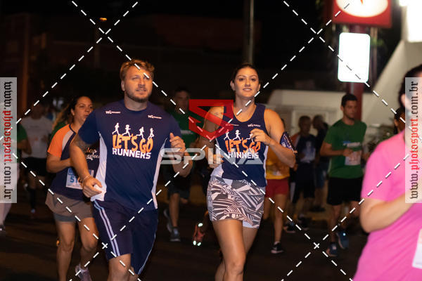 Buy your photos of the event70 CORRIDA DE BRODOWSKI on Fotop