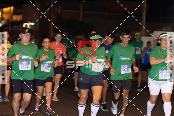 Buy your photos of the event70 CORRIDA DE BRODOWSKI on Fotop