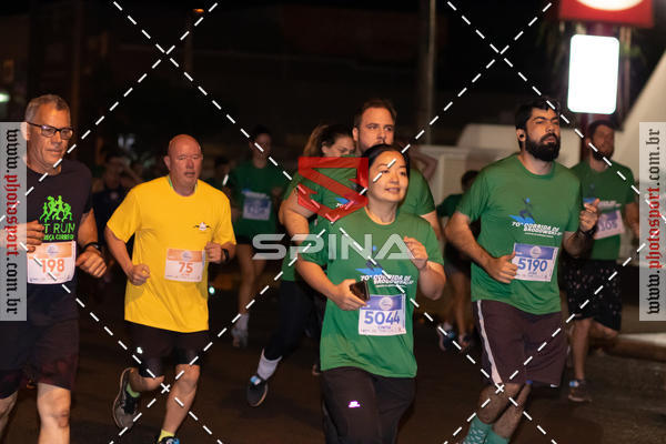 Buy your photos of the event70 CORRIDA DE BRODOWSKI on Fotop